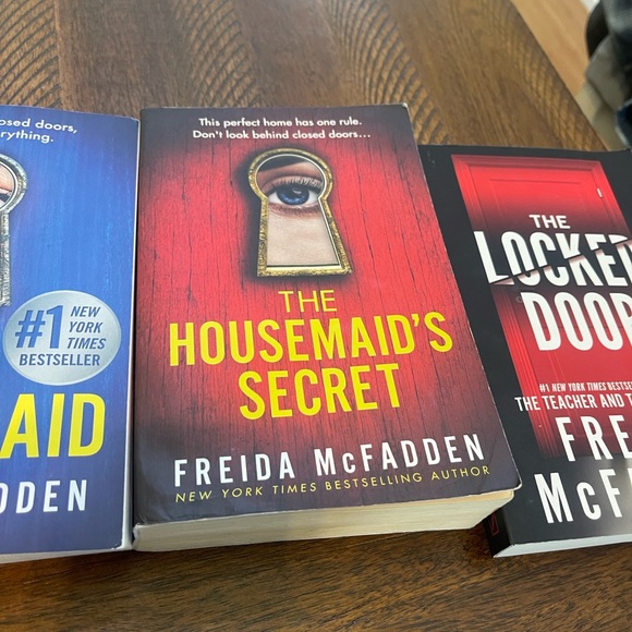 Freida McFadden Book Set - Picture 4 of 5